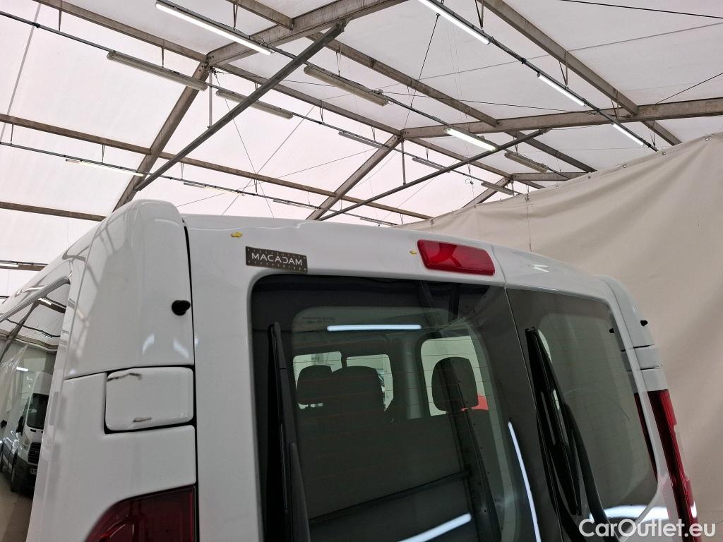  Renault  Trafic RENAULT  / 2019 / 4P / Combi Zen L1 dCi 120 S&S - 8 pl #27