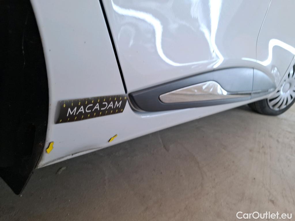  Renault  Clio  IV Business 0.9 TCe 90CV BVM5 E6 #1