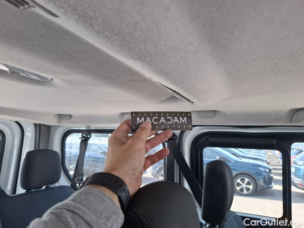  Renault  Trafic RENAULT  / 2019 / 4P / Combi Zen L1 dCi 120 S&S - 8 pl #16