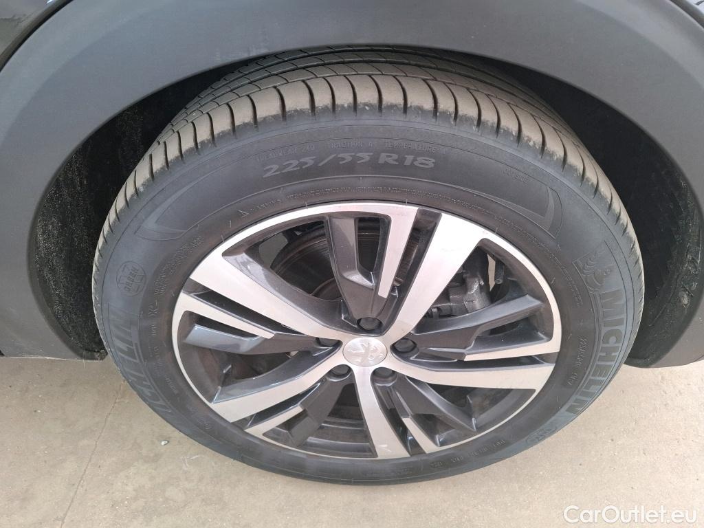  Peugeot  5008  GT Line 1.6 165CV BVA6 7 Sieges E6 #29