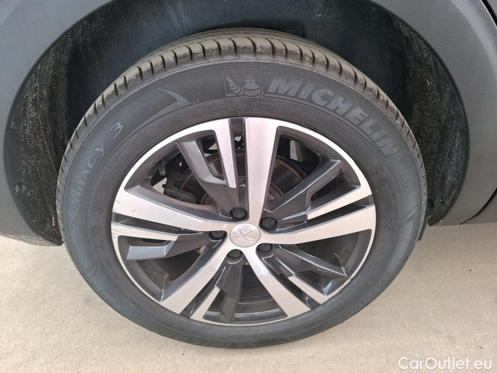  Peugeot  5008  GT Line 1.6 165CV BVA6 7 Sieges E6 #24
