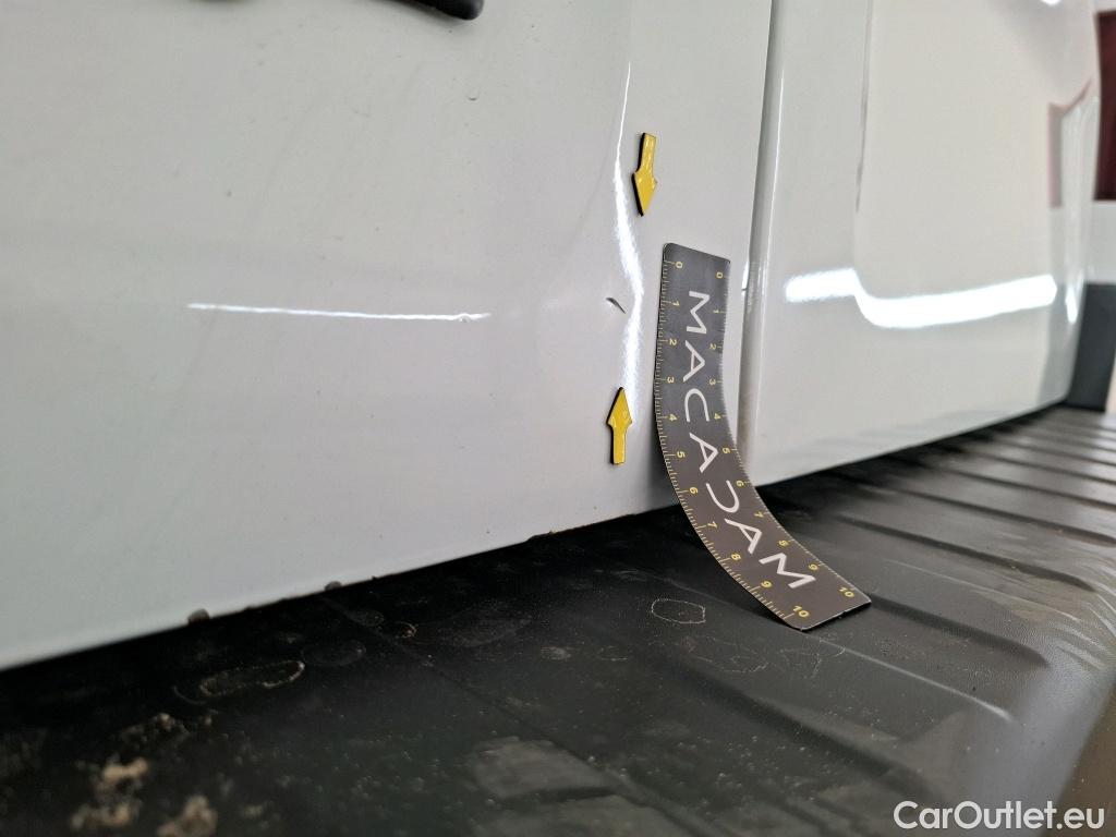  Renault  Trafic RENAULT  / 2019 / 4P / Combi Zen L1 dCi 120 S&S - 8 pl #30