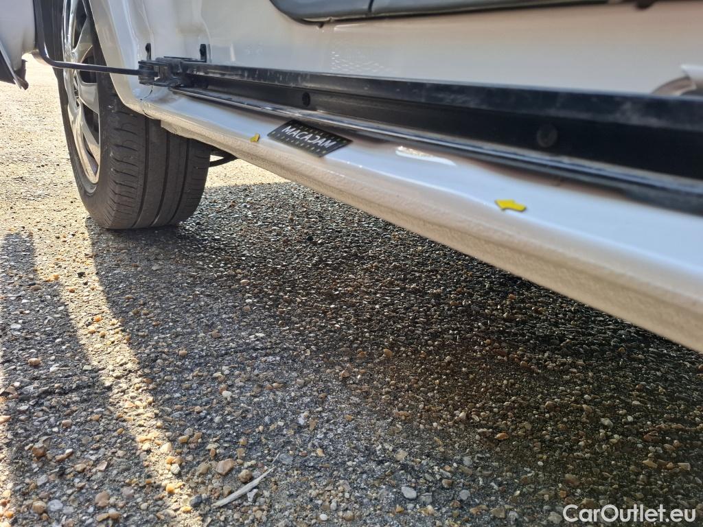  Renault  Trafic RENAULT  / 2019 / 4P / Combi Zen L1 dCi 120 S&S - 8 pl #4