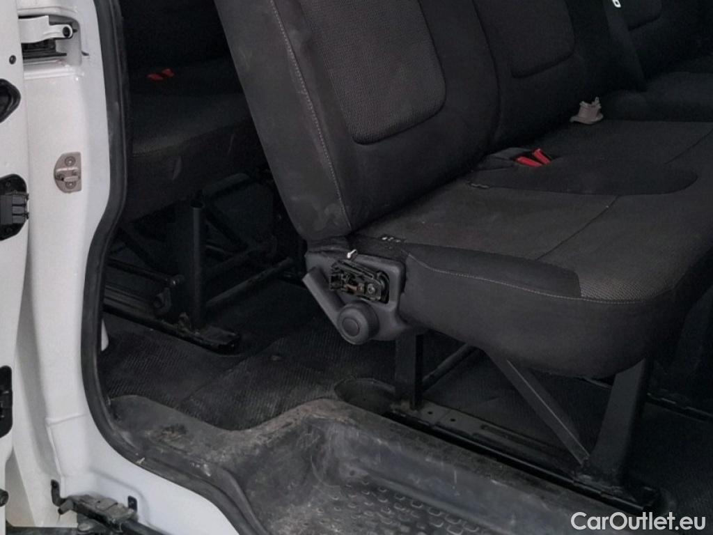  Renault  Trafic RENAULT  / 2019 / 4P / Combi Zen L1 dCi 120 S&S - 8 pl #70