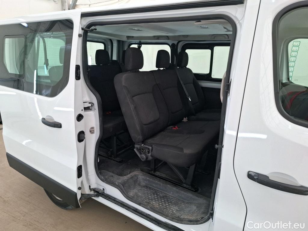  Renault  Trafic RENAULT  / 2019 / 4P / Combi Zen L1 dCi 120 S&S - 8 pl #69