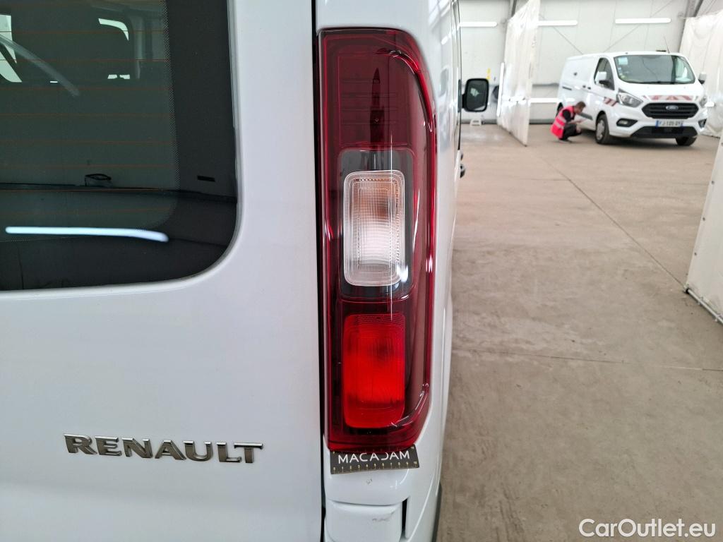  Renault  Trafic RENAULT  / 2019 / 4P / Combi Zen L1 dCi 120 S&S - 8 pl #49