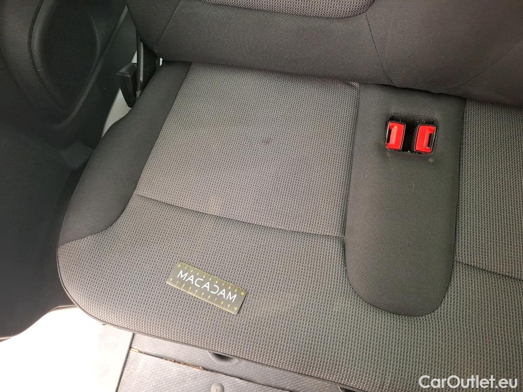  Renault  Trafic RENAULT  / 2019 / 4P / Combi Zen L1 dCi 120 S&S - 8 pl #84