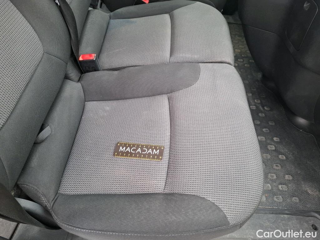  Renault  Trafic RENAULT  / 2019 / 4P / Combi Zen L1 dCi 120 S&S - 8 pl #76