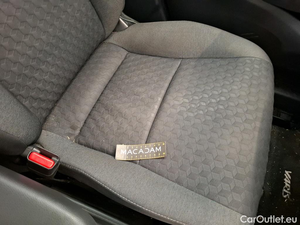  Toyota  Yaris TOYOTA  Hybride / 2019 / 5P / Berline Hybride 114h France Business #21