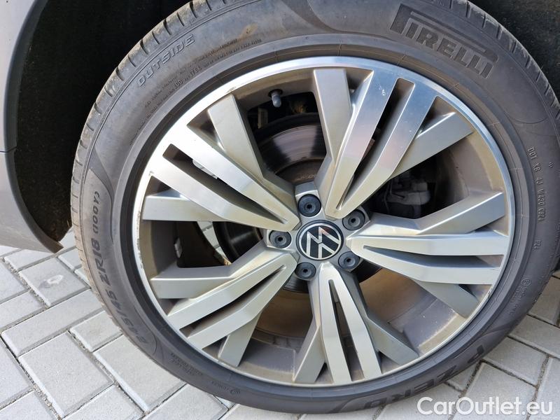  Volkswagen  Passat  Variant (CB5) (2019) Pas.Var.2.0TDI 147 Alltr.4M AT #21