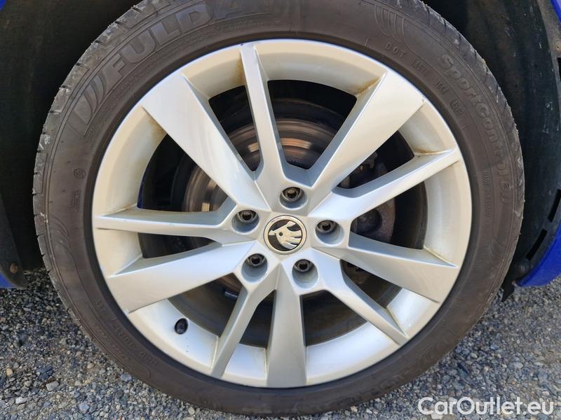  Skoda  Octavia  Lim.  (5E3)(03.2017->)  1.4CNG Style G-TEC DSG #14