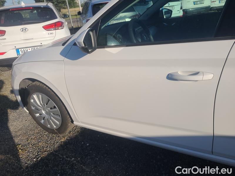  Skoda  Scala  (NW) (2019)  1.0TSI 70 Ambition #5
