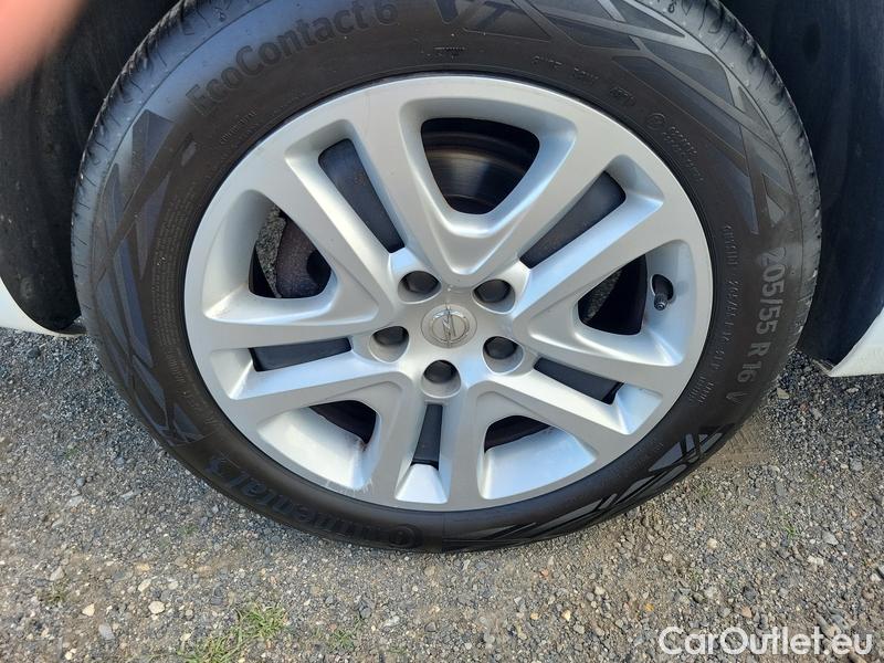  Opel  Astra  K Sports Tourer (2015) ST 1.5CDTi 77 Edition 5d #12