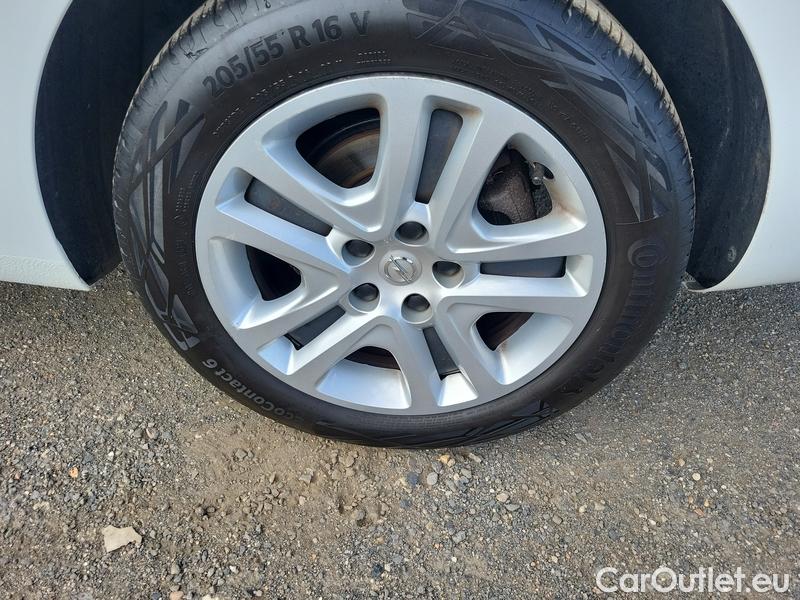  Opel  Astra  K Sports Tourer (2015) ST 1.5CDTi 77 Edition 5d #10