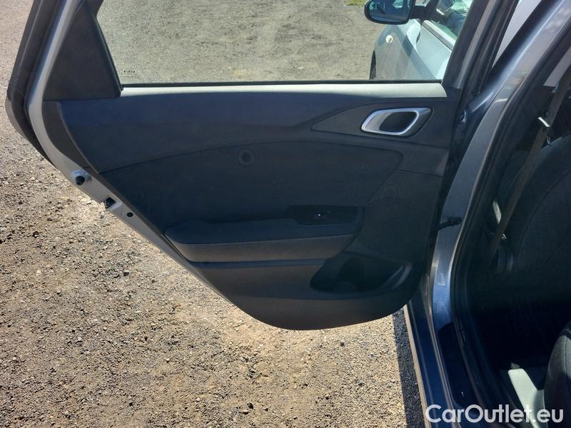  KIA  Cee'd Ceed Sportswagon (2018->) Ceed SW 1.5 T-GDI 118 Fresh #21