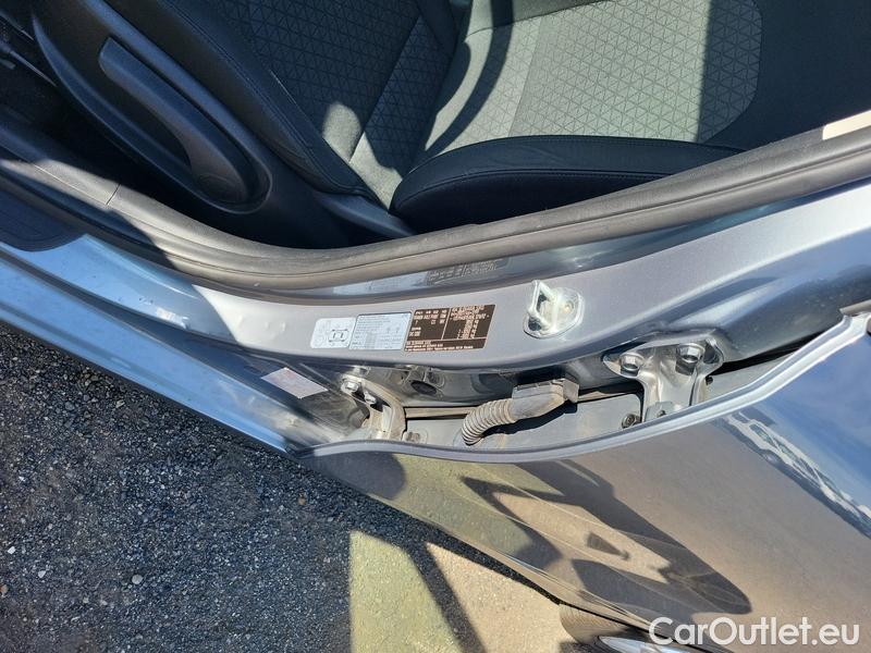  KIA  Cee'd Ceed Sportswagon (2018->) Ceed SW 1.5 T-GDI 118 Fresh #9
