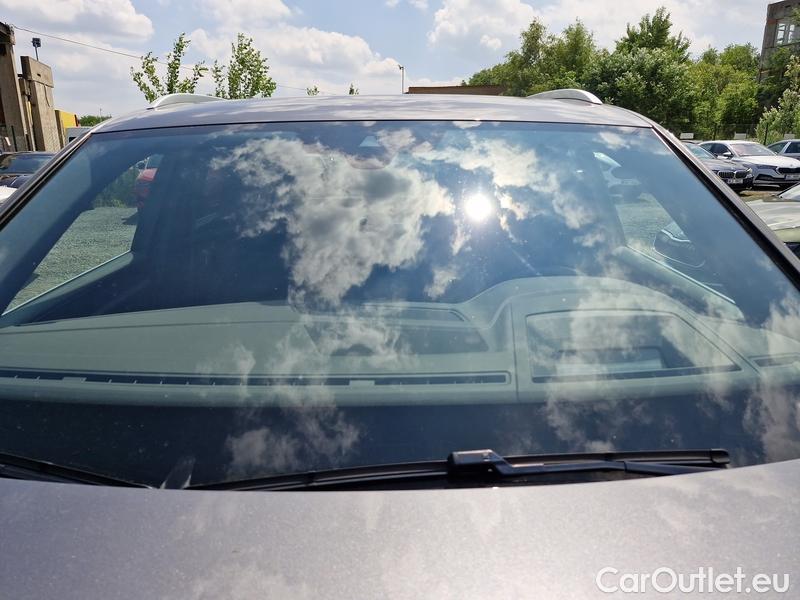  Volkswagen  Touareg  (CR7)(2018->) Tou.3.0TSI PHEV Elegan.4M AT #1