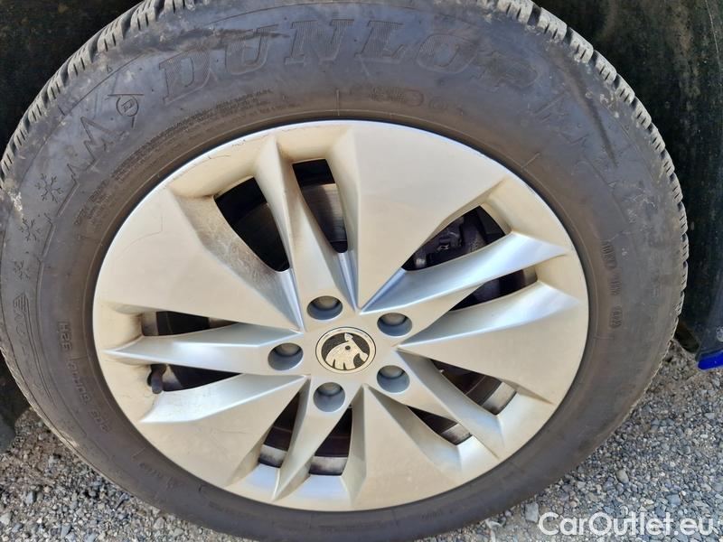  Skoda  Octavia  Lim. (NX3)(2020) Oct.1.5e-TEC 110 Ambition AT #18