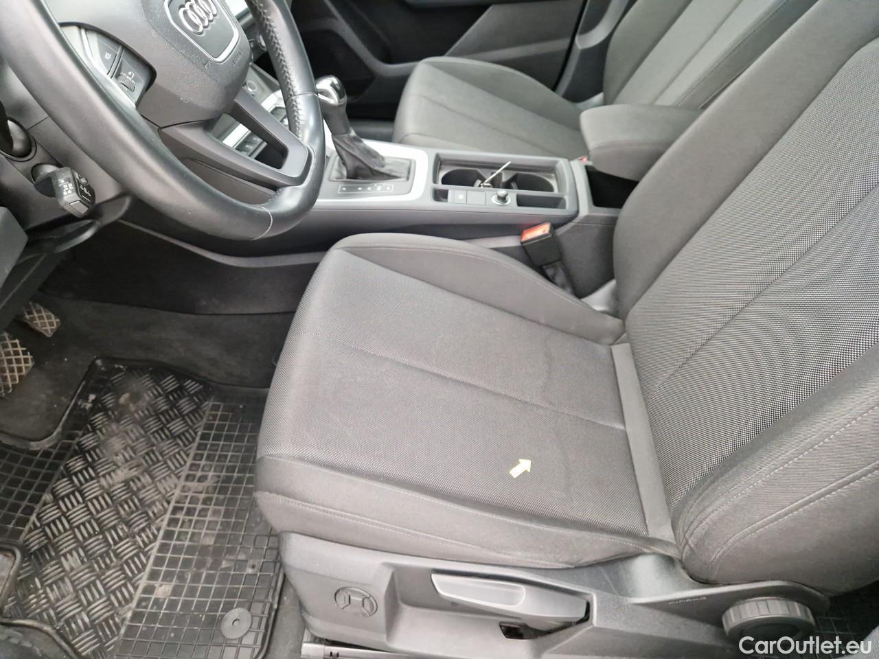  Audi  Q3  Sportback 35 TDI quattro W3 #24