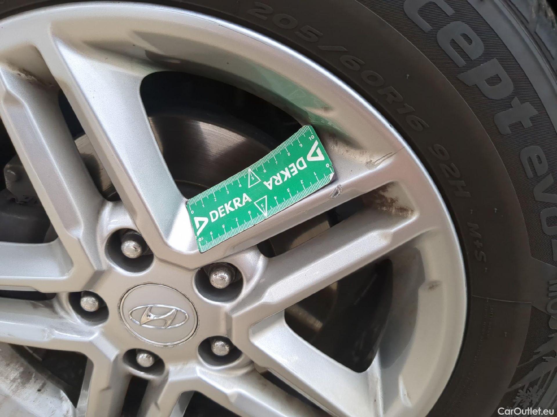  Hyundai  Konna Kona / 2020 / 5P / SUV 1.6 CRDI 136 HYBRID 48V DCT-7 BUSINESS / TRANSFO VP/VF #7