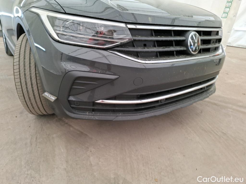  Volkswagen  Tiguan VOLKSWAGEN  / 2020 / 5P / SUV 2.0 TDI 150 DSG7 Life Business (Ex 211T) #10