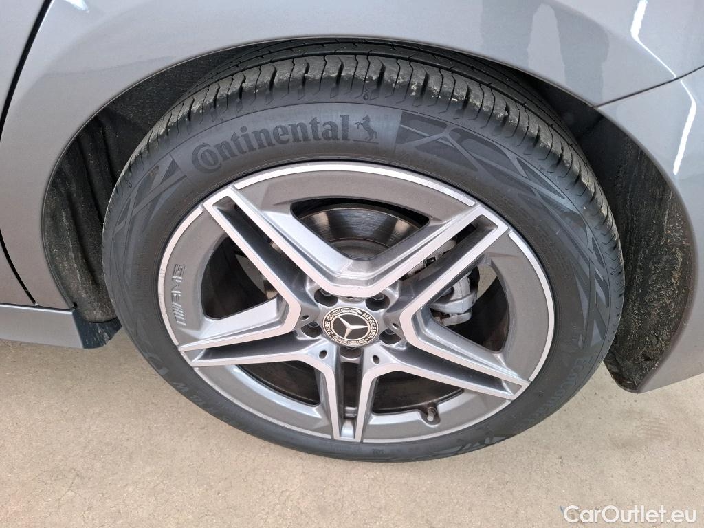  Mercedes  A-Klasse MERCEDES-BENZ Classe A Compact / 2018 / 5P / Berline A 180 AMG Line 7G-DCT #41