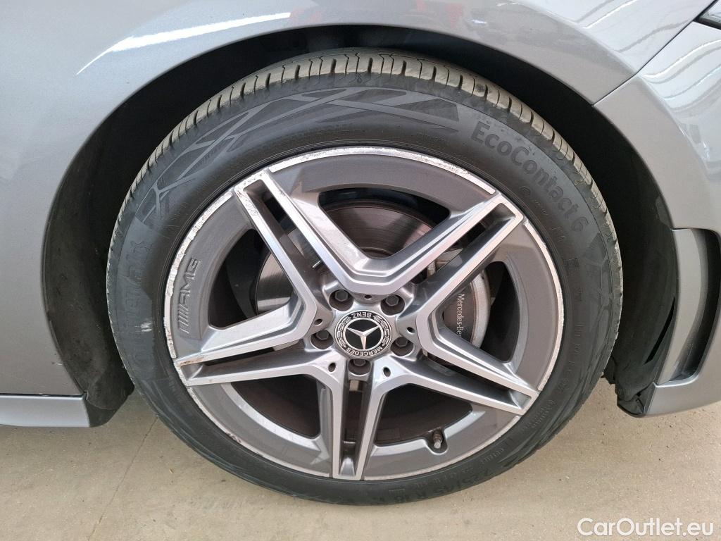  Mercedes  A-Klasse MERCEDES-BENZ Classe A Compact / 2018 / 5P / Berline A 180 AMG Line 7G-DCT #35