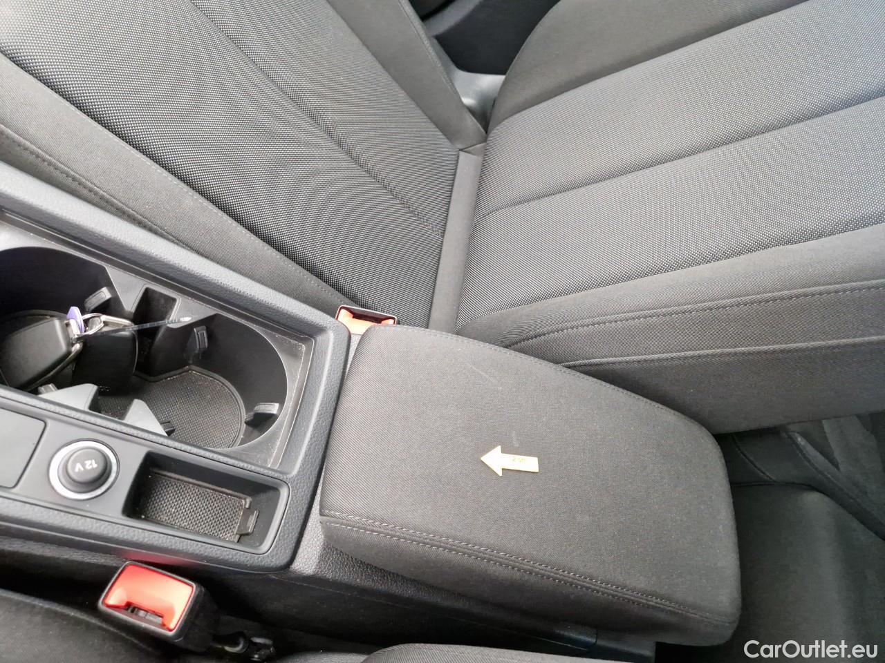  Audi  Q3  Sportback 35 TDI quattro W3 #28