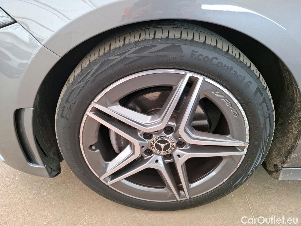  Mercedes  A-Klasse MERCEDES-BENZ Classe A Compact / 2018 / 5P / Berline A 180 AMG Line 7G-DCT #19