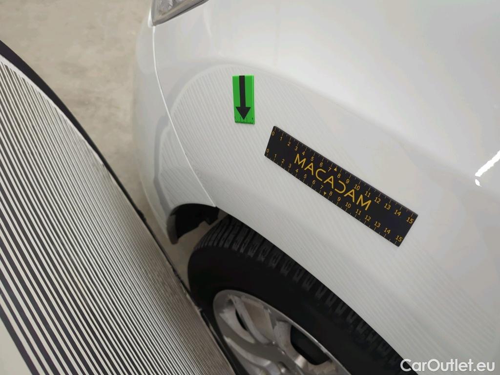 Dacia  Logan 0.9 TCe 90CP Laureate_Groupama #8