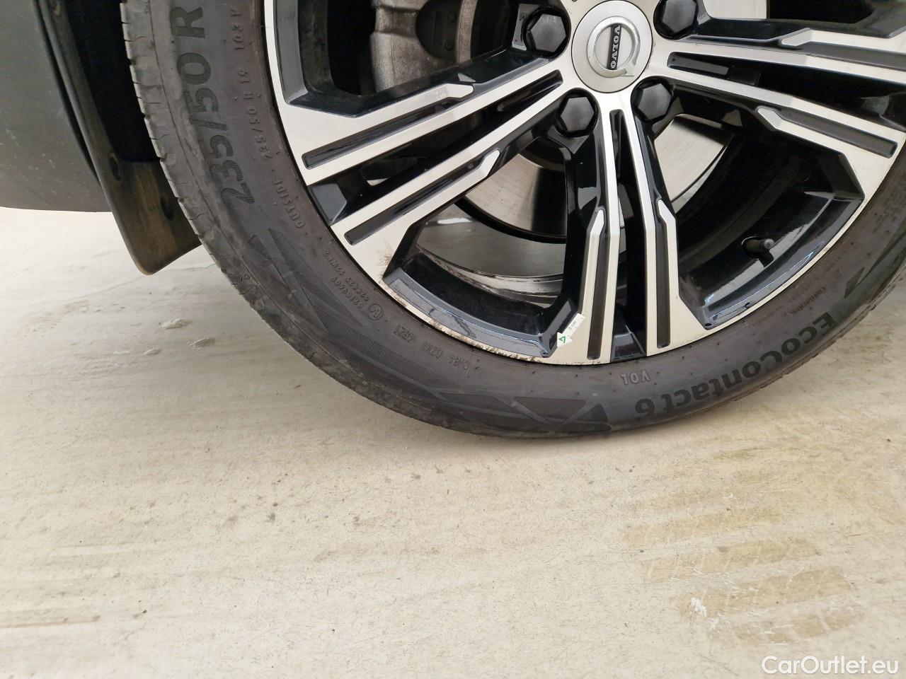  Volvo  XC 40 2.0 B4 P 197CP Inscription AT8 AWD #5