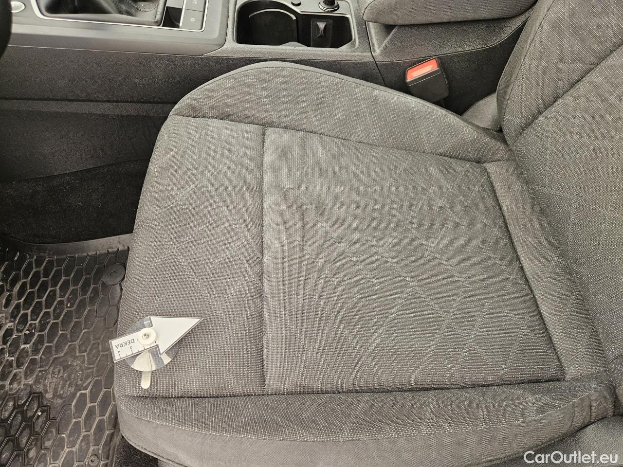  Volkswagen  Golf  Life 2.0 TDI #49