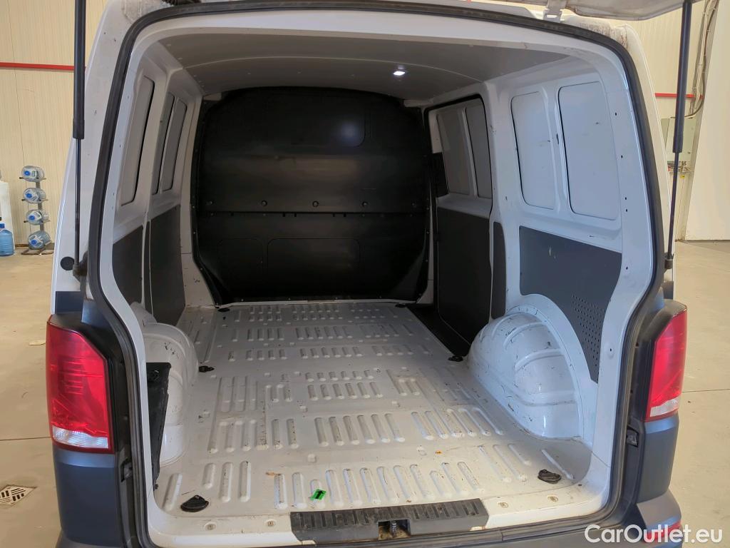  Volkswagen  Transporter KR 2.0 TDI 81KW #40