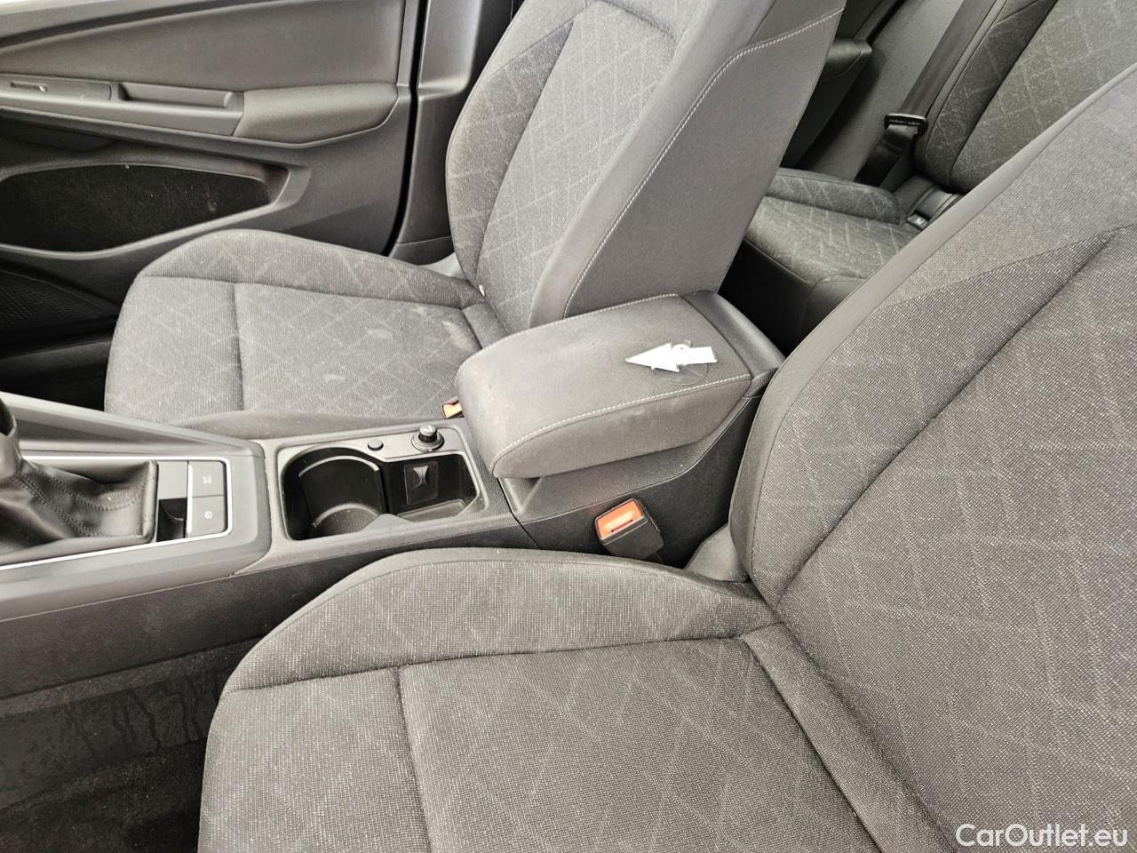  Volkswagen  Golf  Life 2.0 TDI #53