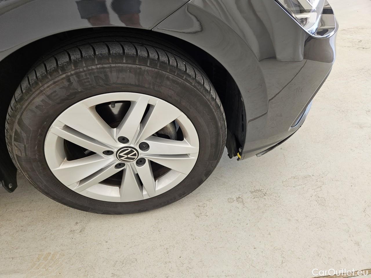  Volkswagen  Golf  Life 2.0 TDI #23