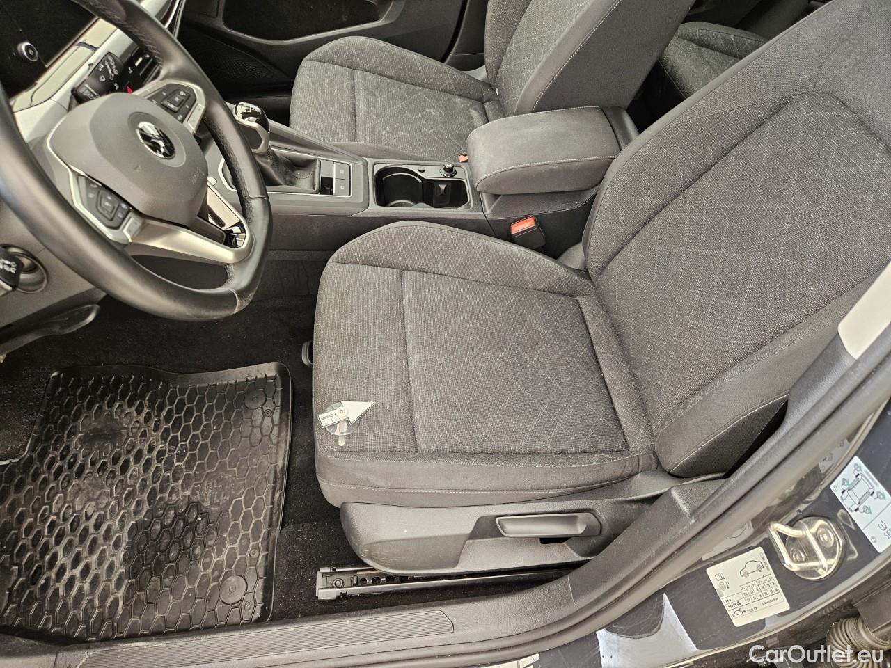  Volkswagen  Golf  Life 2.0 TDI #48