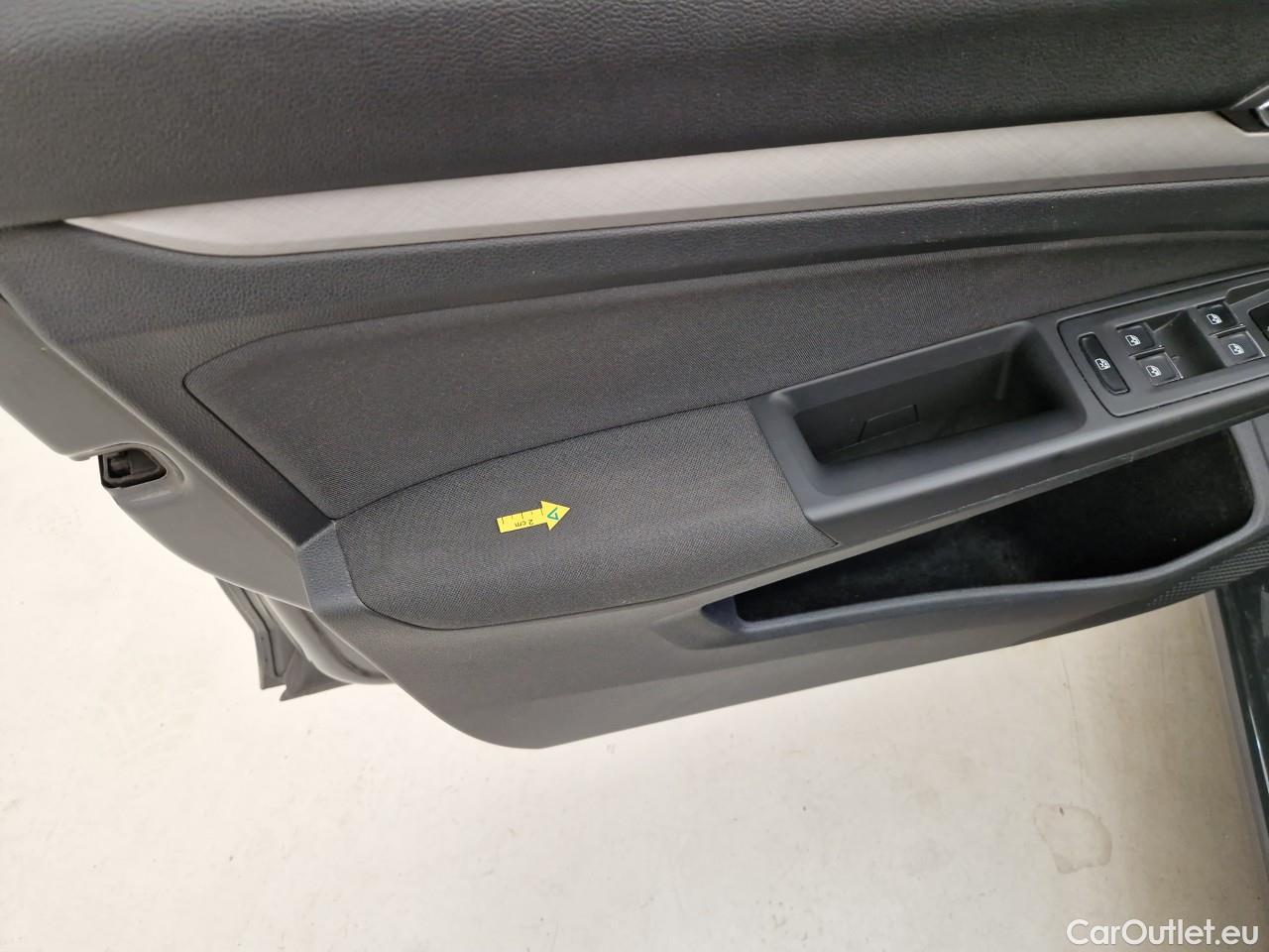  Volkswagen  Golf  2.0 TDI 116HP DSG Life Variant #27