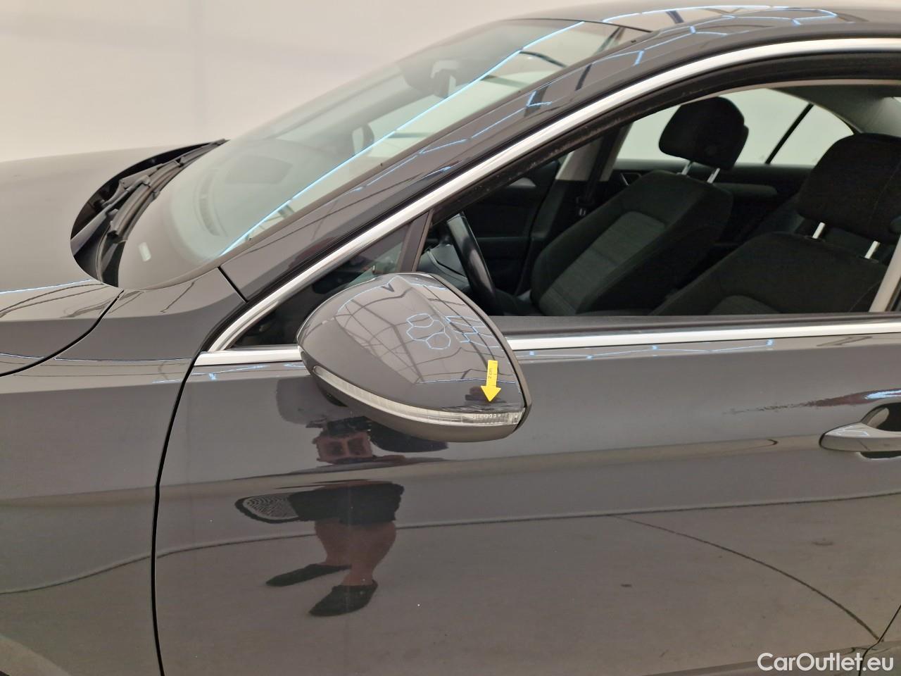  Volkswagen  Passat Comfortline 2.0 TDI DSG 150 CP #5
