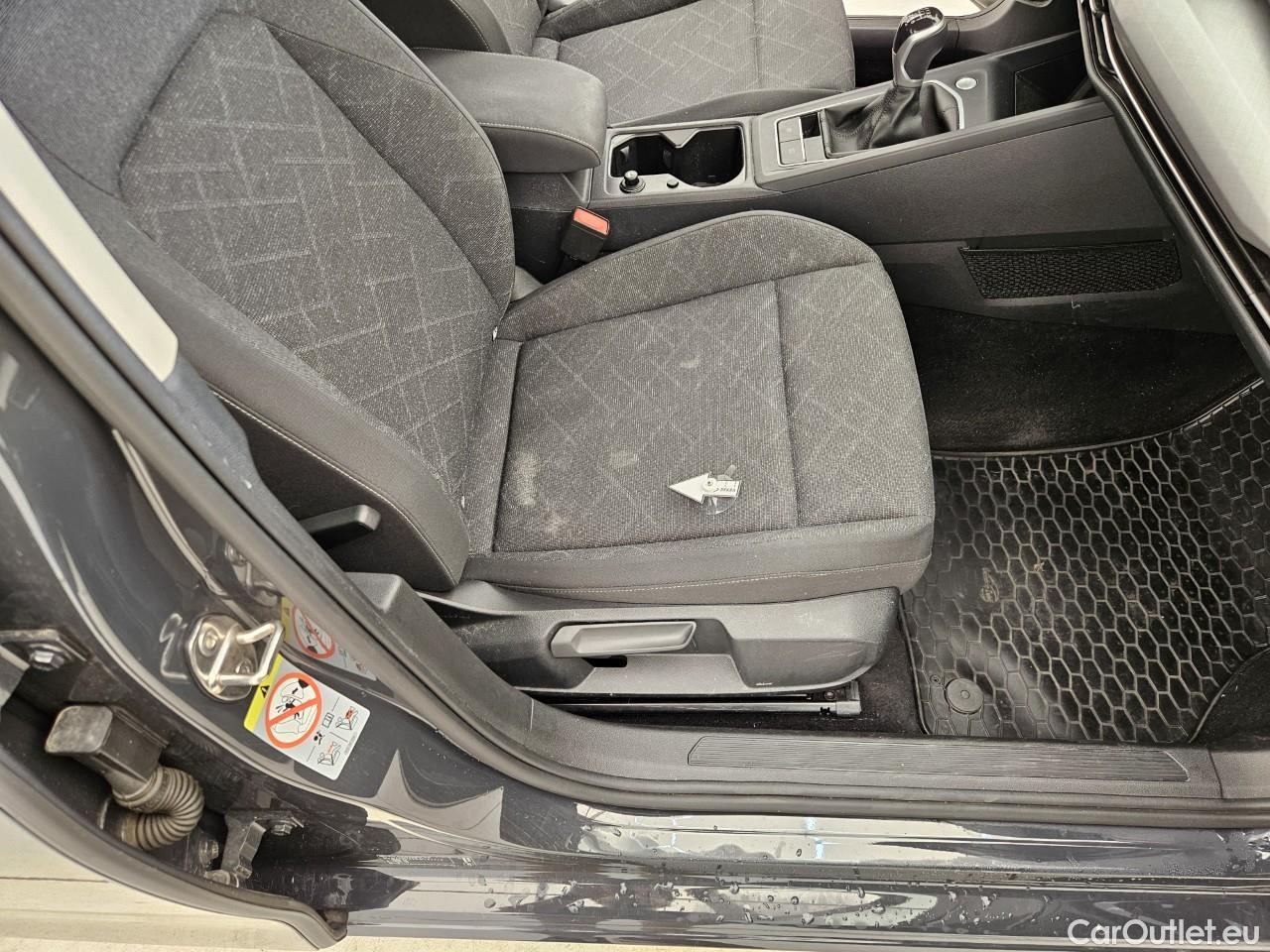  Volkswagen  Golf  Life 2.0 TDI #56