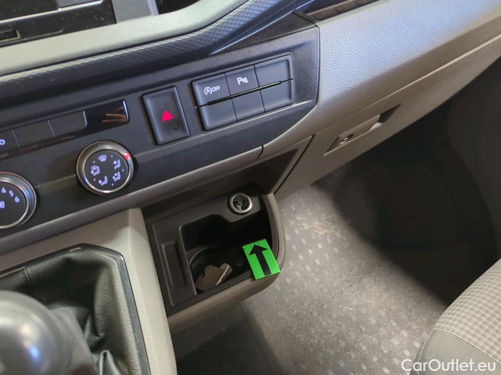  Volkswagen  Transporter KR 2.0 TDI 81KW #48