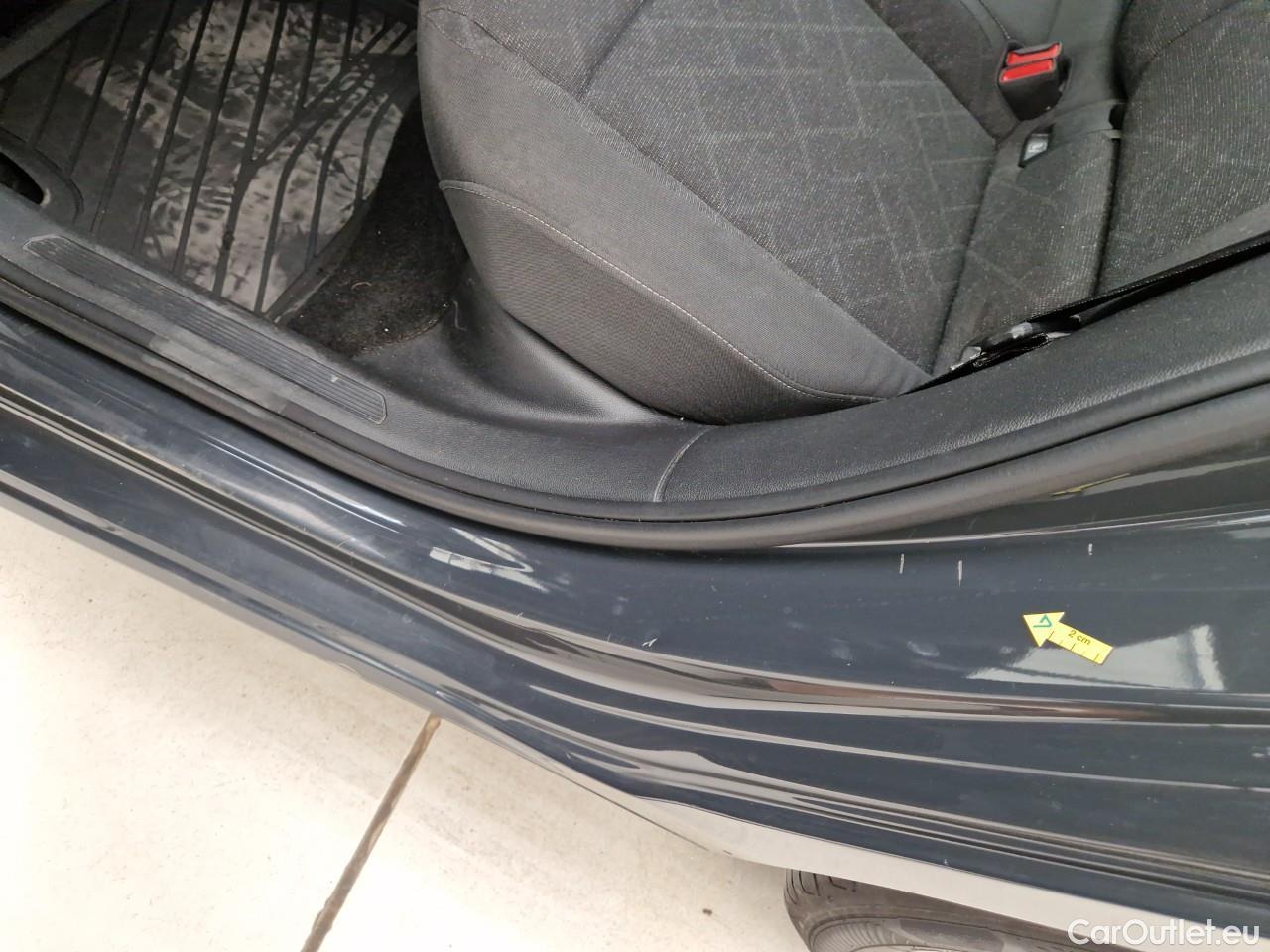  Volkswagen  Golf  2.0 TDI 116HP DSG Life Variant #37