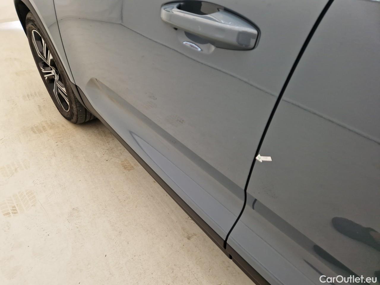  Volvo  XC 40 2.0 B4 P 197CP Inscription AT8 AWD #1