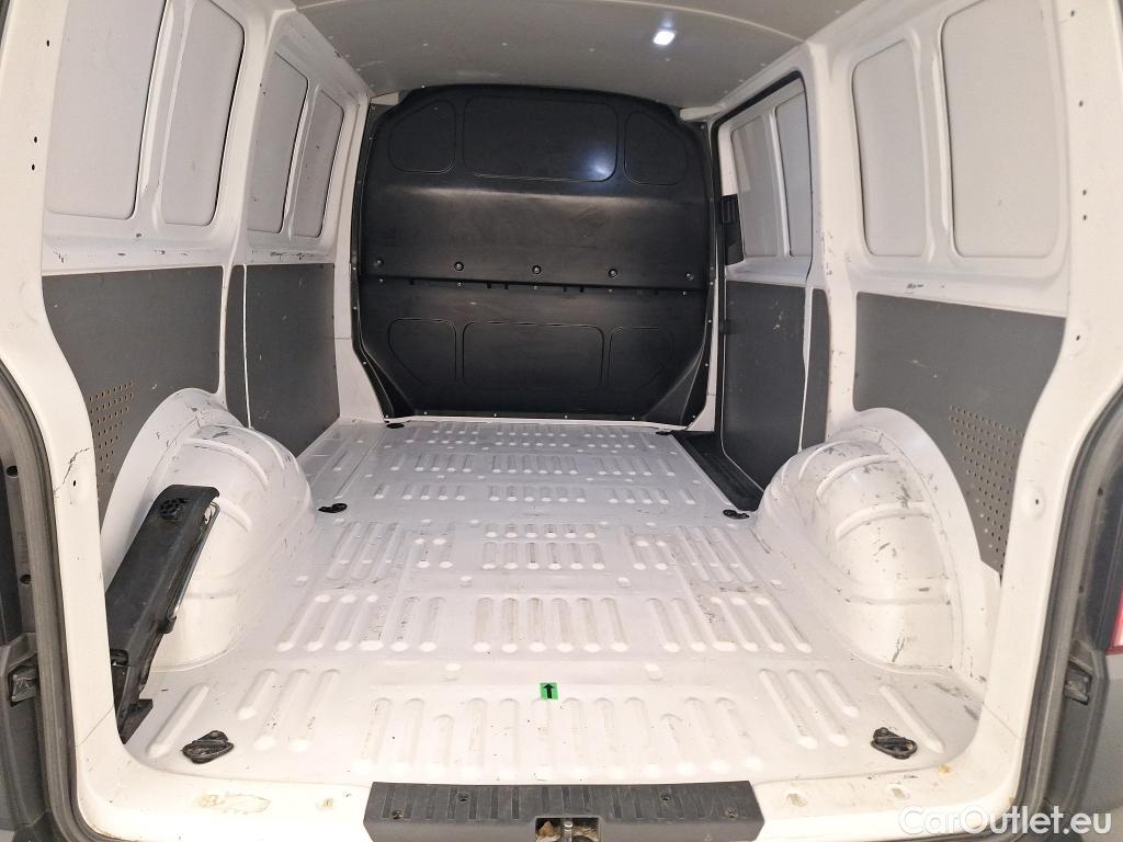  Volkswagen  Transporter KR 2.0 TDI 81KW #28