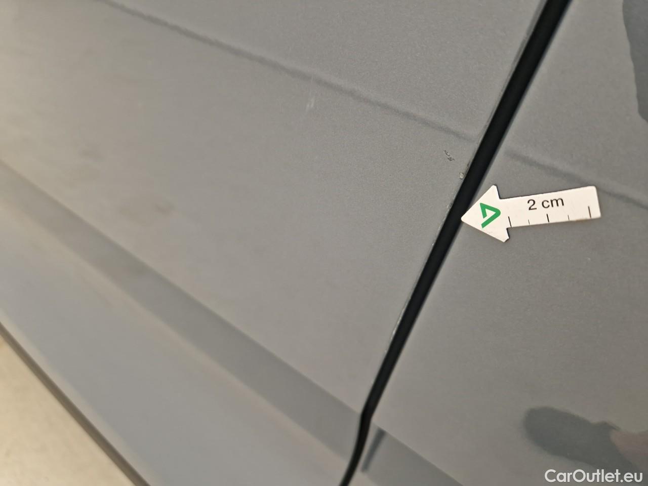  Volvo  XC 40 2.0 B4 P 197CP Inscription AT8 AWD #2