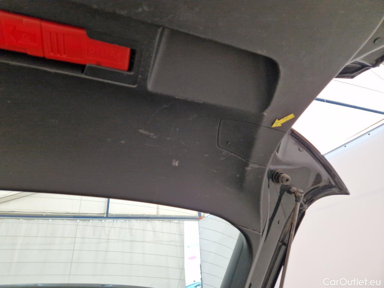  Volkswagen  Golf  2.0 TDI 116HP DSG Life Variant #39