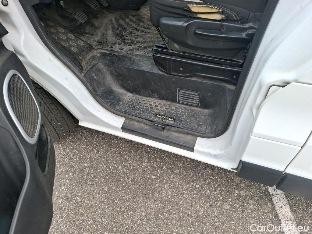  Renault  Trafic RENAULT  VU 4p Fourgon FG-GCF L1H1 1000 dCi 90 #16