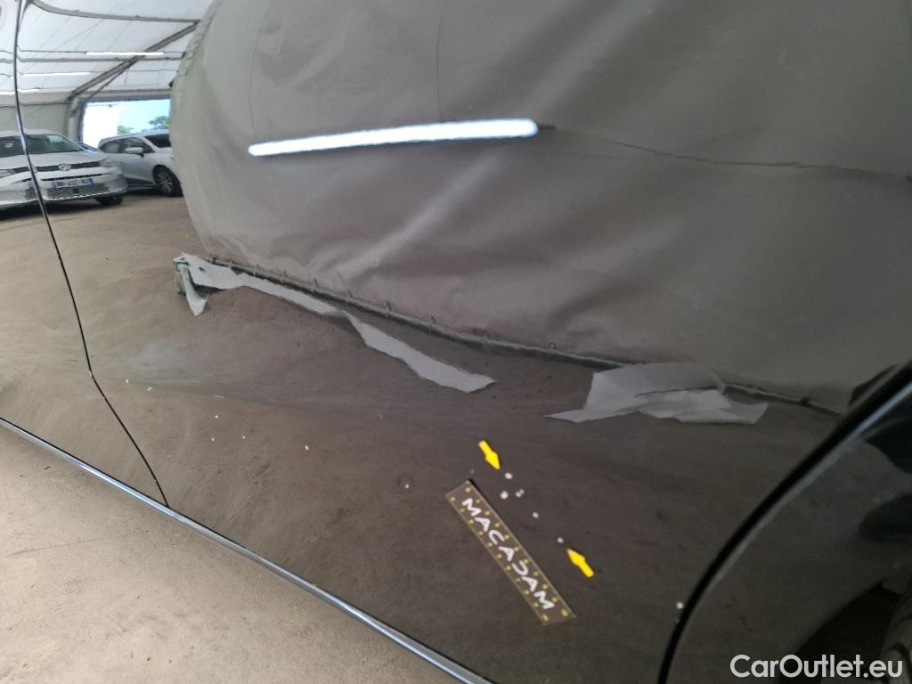  Mercedes  A-Klasse MERCEDES-BENZ Classe A Compact / 2018 / 5P / Berline A 180 d Business Line #44