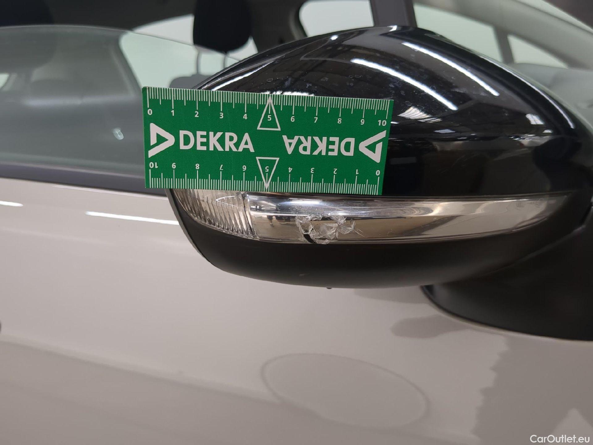  Citroen  C3  Feel Pack 1.2 PureTech 80CV BVM5 E6d #1