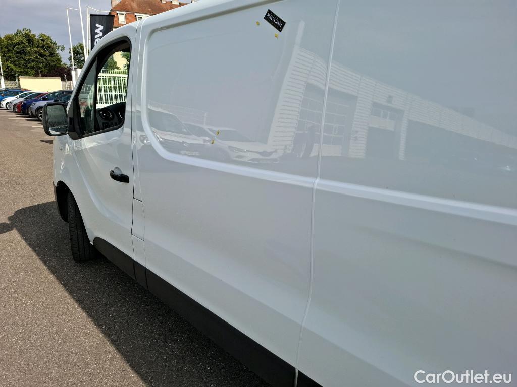  Renault  Trafic RENAULT  / 2014 / 4P / Fourgon tôlé FG GCF L2H1 1200 dCi 120 E6 #47