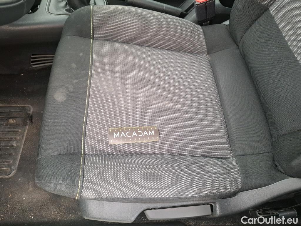  Citroen  C3  Société Feel Nav 1.2 PureTech 80CV BVM5 E6d #40